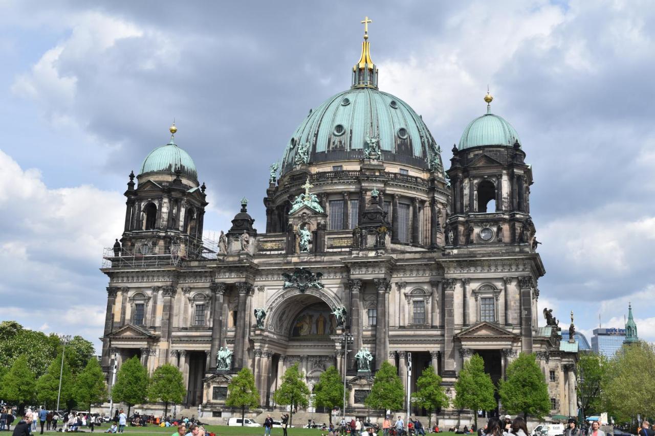 Berlin - Schoenefeld Gruene Wohnung エクステリア 写真