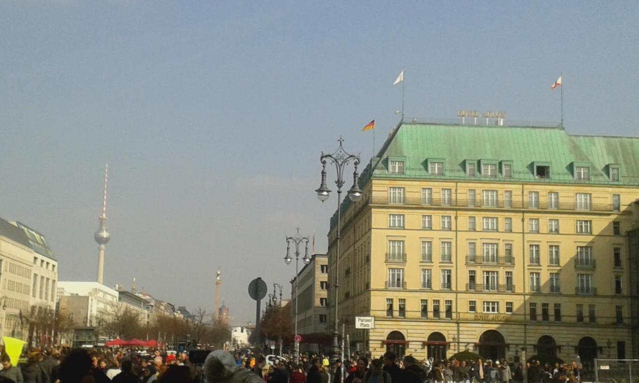 Berlin - Schoenefeld Gruene Wohnung エクステリア 写真